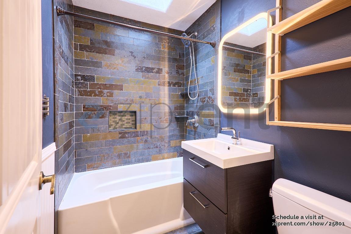 Building Photo - 2418 SE 141st Ave