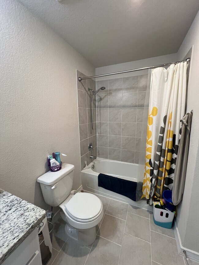 Building Photo - 317 Denison Dm