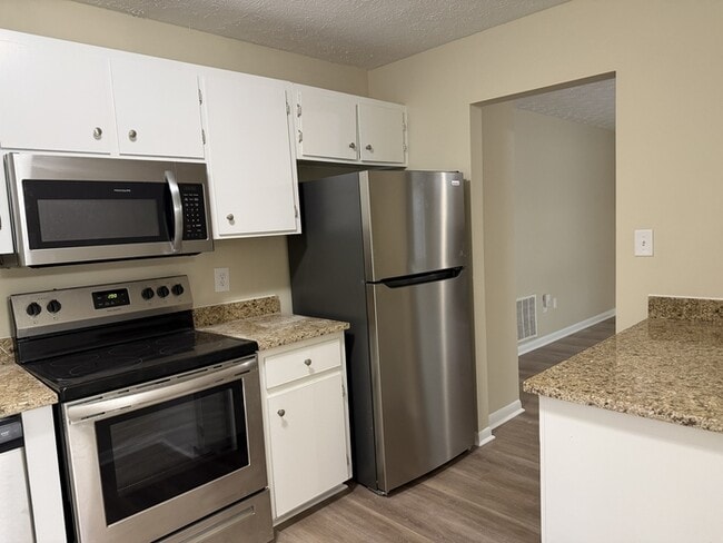 Building Photo - 1705 Cedar Shoals Dr
