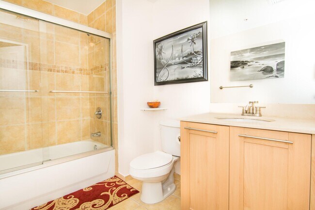 Building Photo - 511 SE 5 Ave