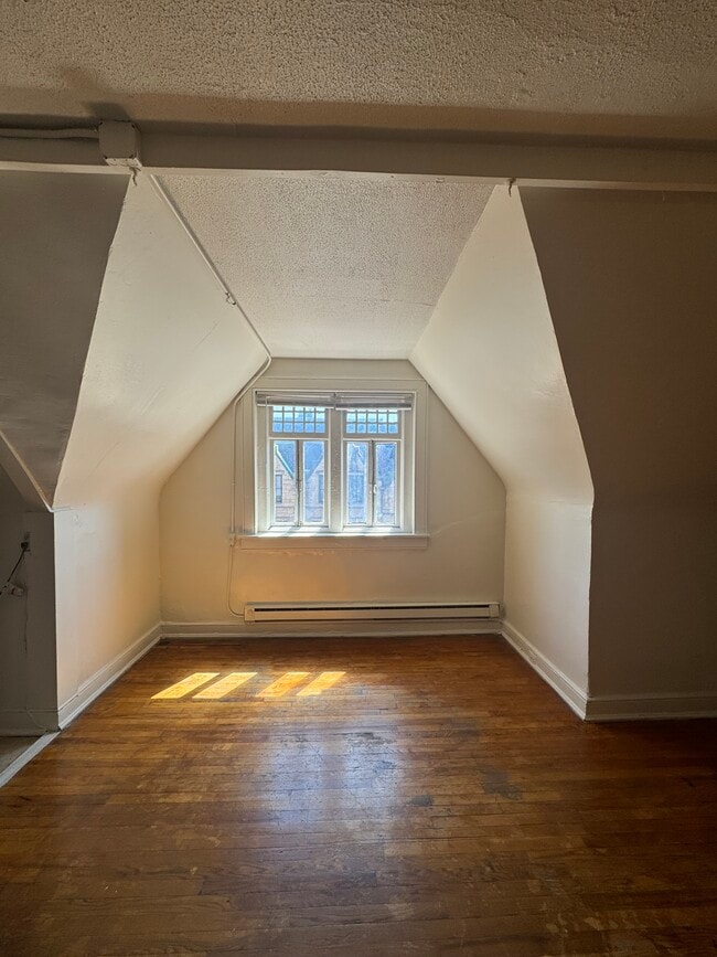 Unit 4F - 1018 N Calvert St