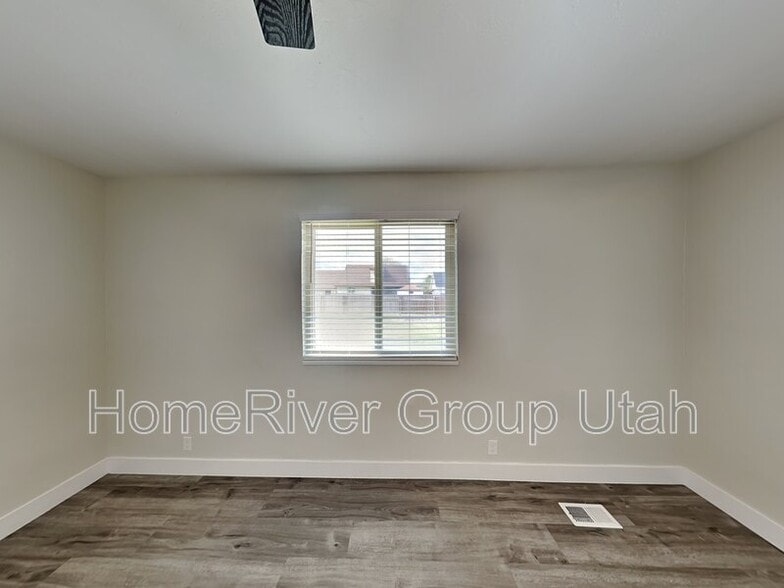 Building Photo - 5394 Cadenza Dr