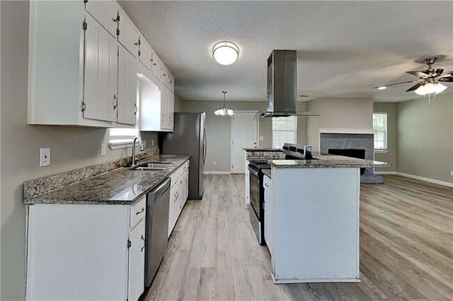 Building Photo - 4956 W Ridge Dr