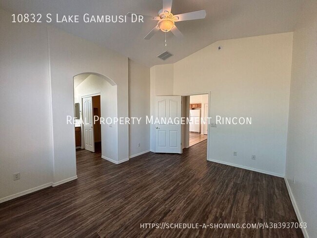 Building Photo - 10832 S Lake Gambusi Dr