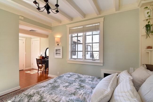 Building Photo - 116 Potter Rd