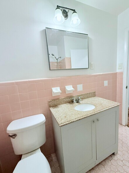 Building Photo - 3553 Pine Needle Dr SW