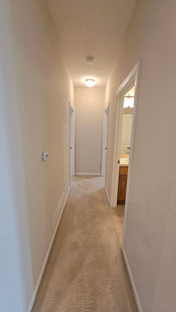 Building Photo - Bridgewater Two bedroom Condo Available!