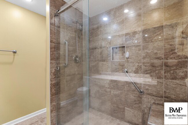 Building Photo - 824 White Fawn Dr