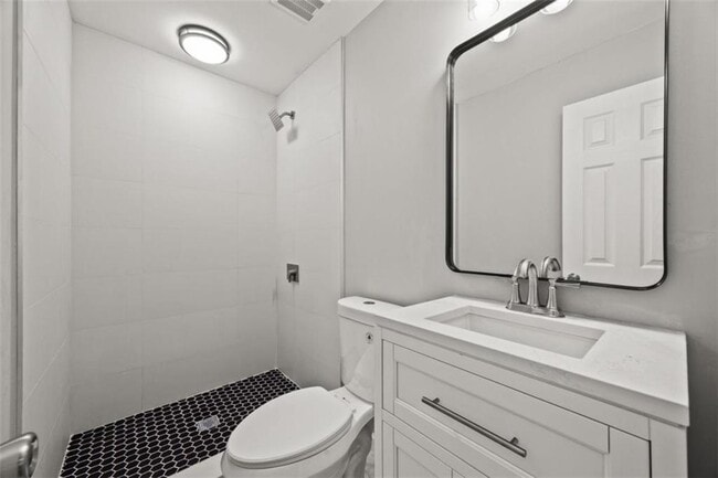 Building Photo - 53 Lucia Dr SE