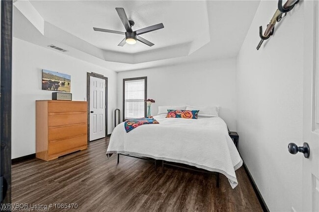 Building Photo - 400 Bordeaux Cir