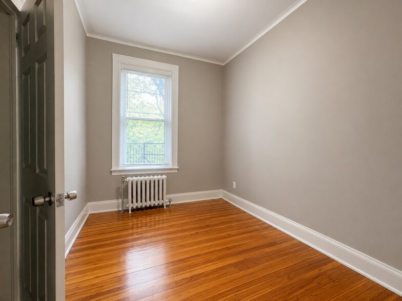 Building Photo - 264 Palisade Ave