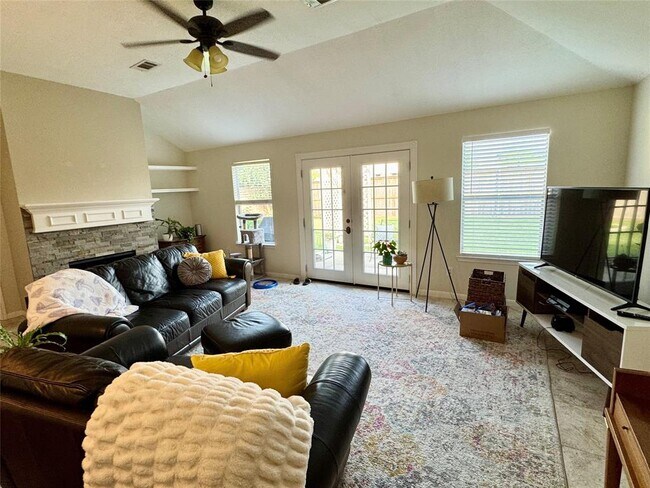 Building Photo - 14218 Cypress Meadow Dr