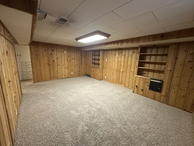 Building Photo - 1376 Darling St