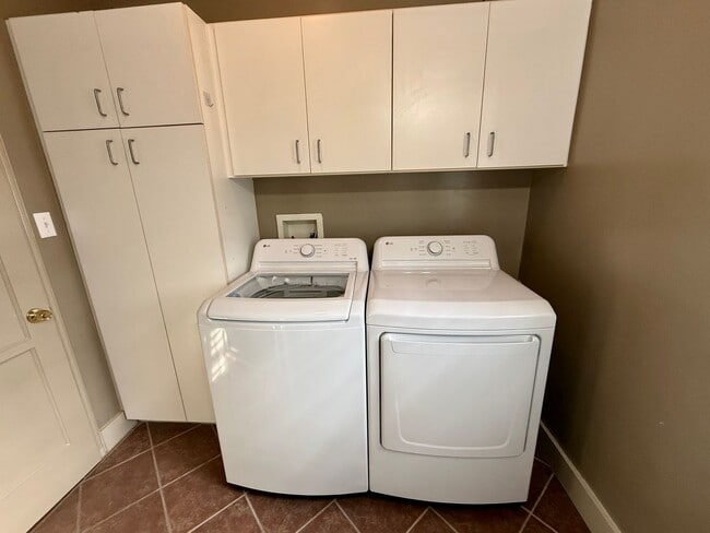 Building Photo - A Hidden Gem in the Heart of Claremont Village