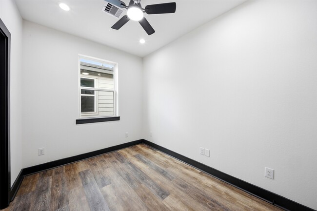 Building Photo - 7818 Hanfro Ln