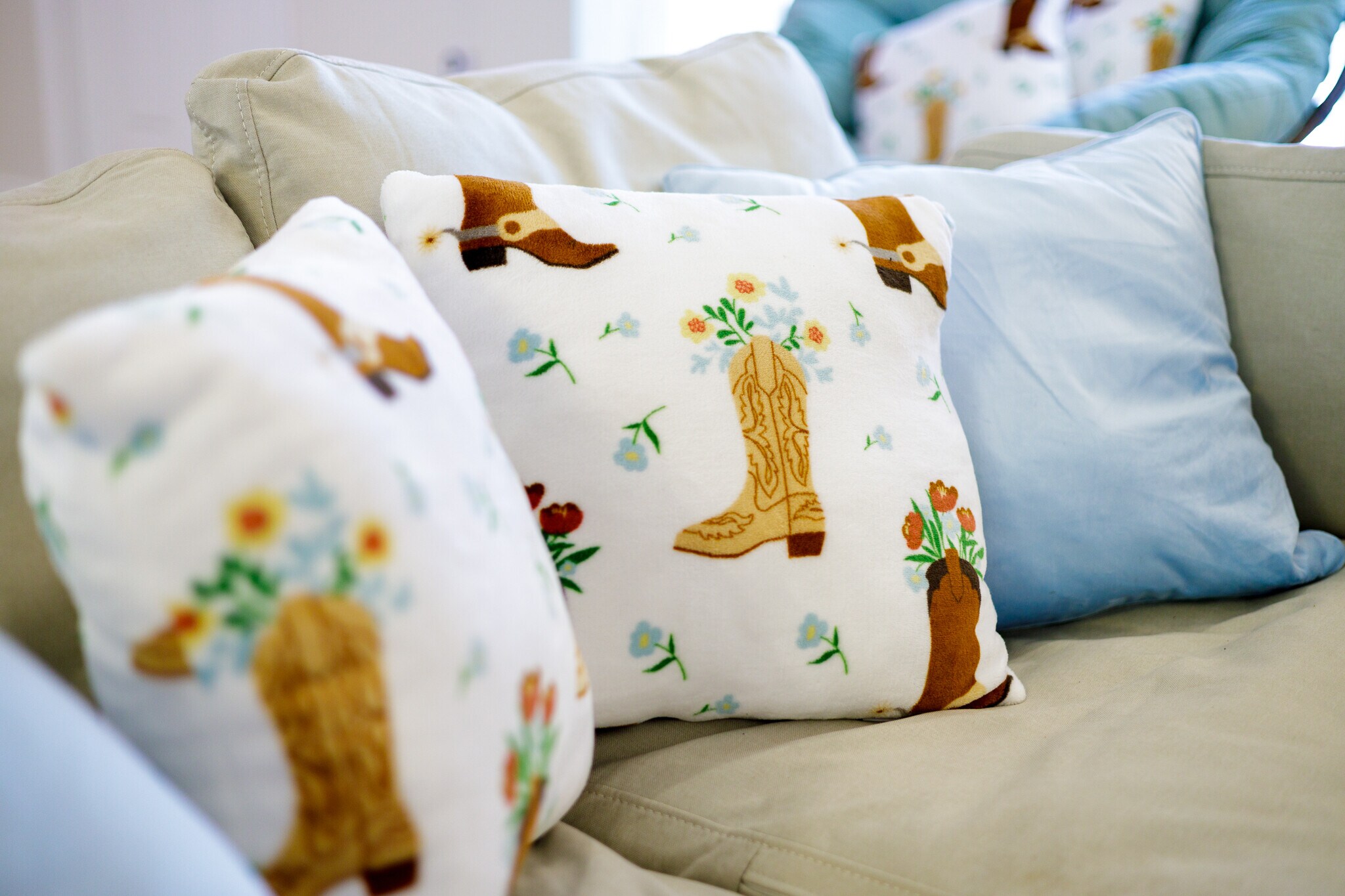 Building Photo - 4936 40th Ave N