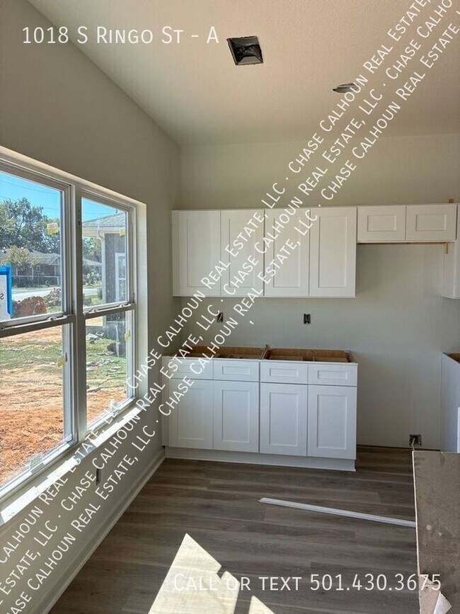 Building Photo - 1018 S Ringo St