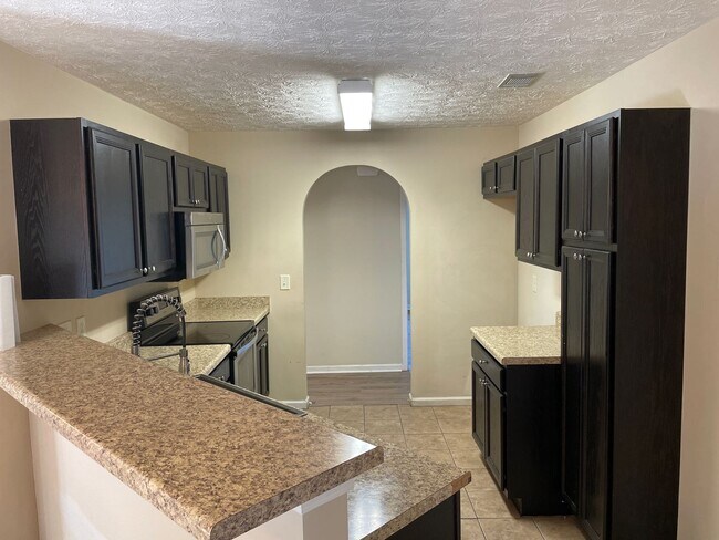 Building Photo - 506 Old Mill Way