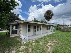 Building Photo - 304 N Rockingham Ave