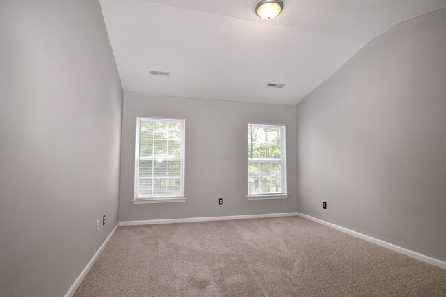 Building Photo - 222 Brookshire Rd