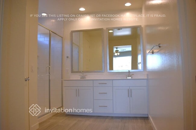 Building Photo - 19865 W Turney Ave