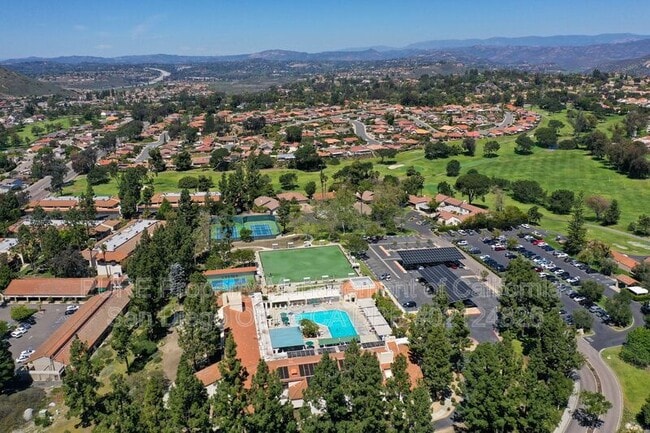 Building Photo - 12576 Oaks N Dr