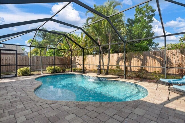 Building Photo - 6552 Waterford Cir