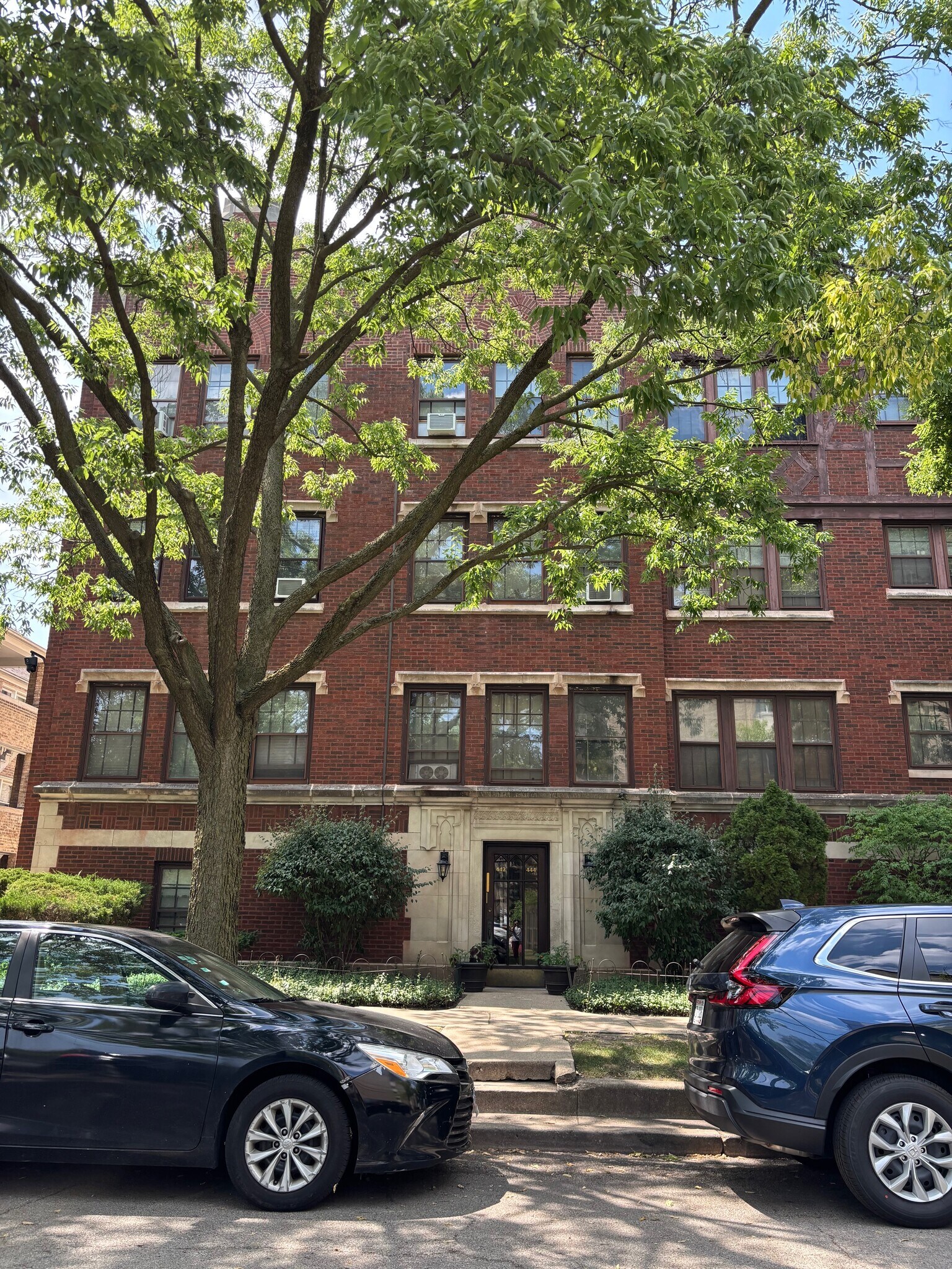 Front Entrance to Tier - 442 Elmwood Ave