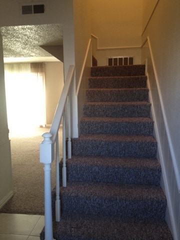 Building Photo - ALL Appliances Included!!! Gorgeous 2 Bedroom 1.5 Bathroom Townhouse w/ Swimming Pool on site!!