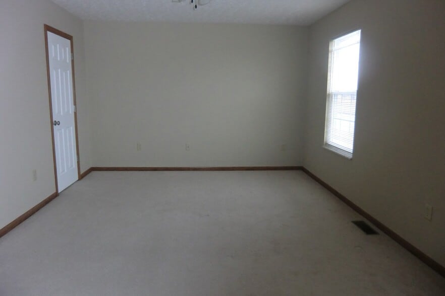 Building Photo - 7513 Waterford Pl