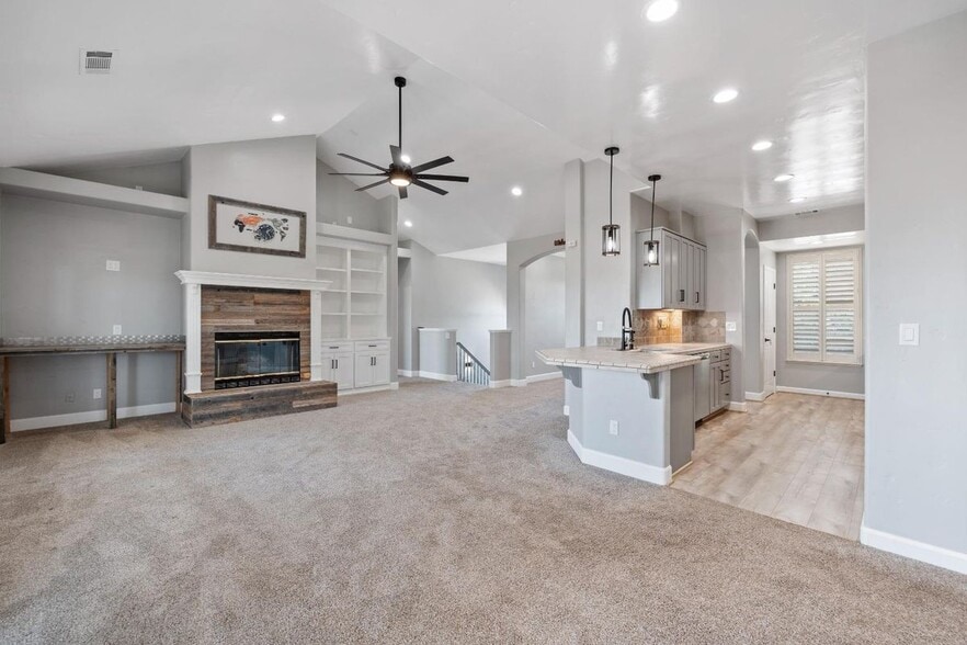Building Photo - 9851 Deep Water Ln