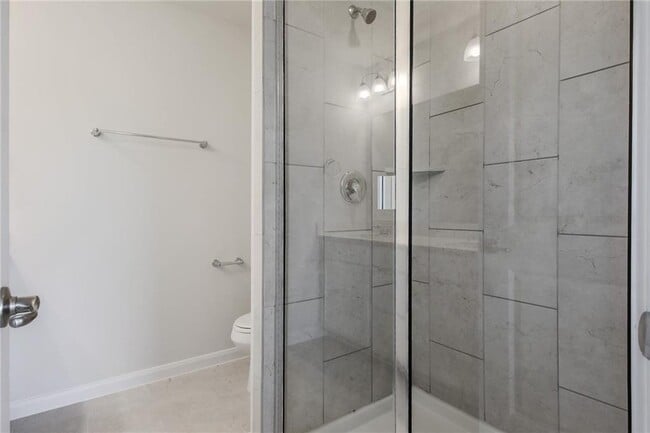 Building Photo - 16811 Radiant Dr