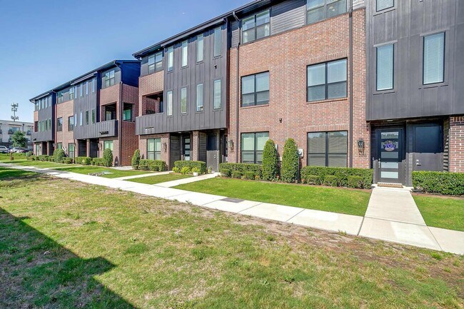 Building Photo - 2818 Addison Park Ln