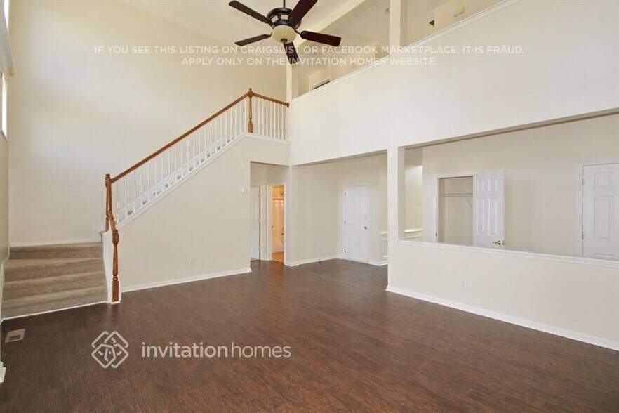 Building Photo - 7120 Thoreau Cir