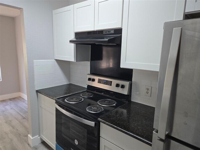 Building Photo - 10001 Parliament House Rd