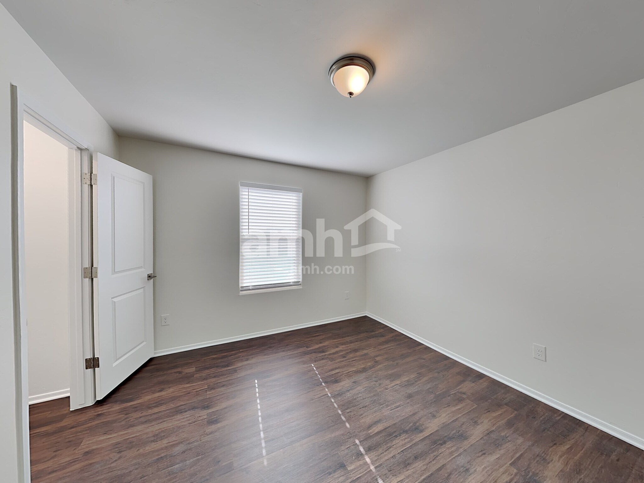 Building Photo - 699 N Nestled Hummingbird Ln E