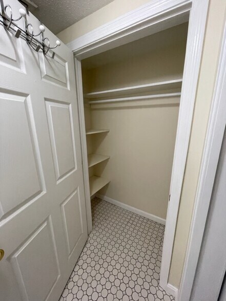 Full Bath Closet - 31 Devereux St