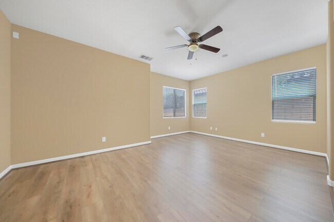 Building Photo - 82630 Redford Way