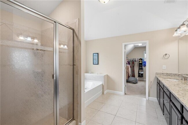 Building Photo - 4470 Skylark Ln