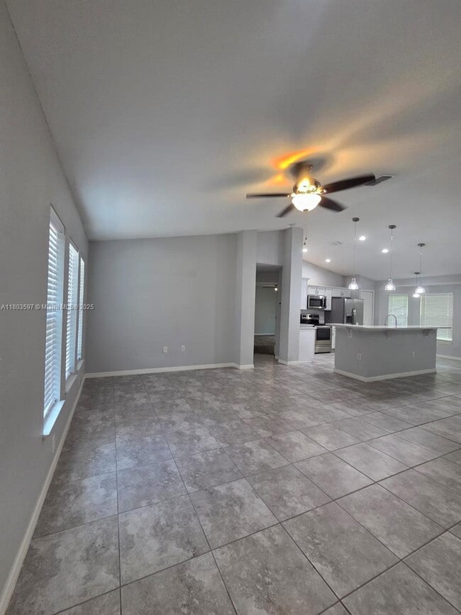 Building Photo - 6640 NW 48th Terrace