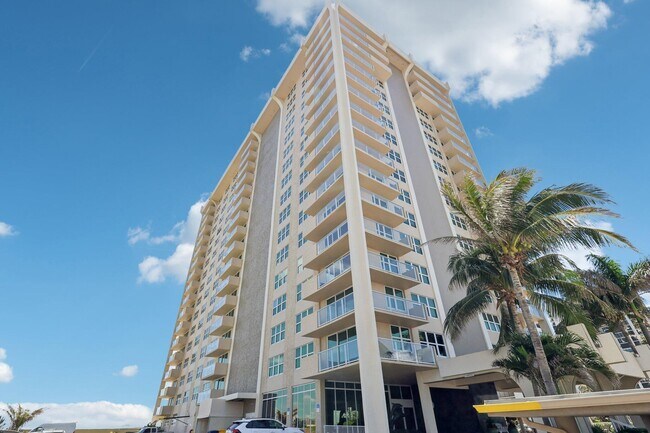 Building Photo - 5440 N Ocean Dr