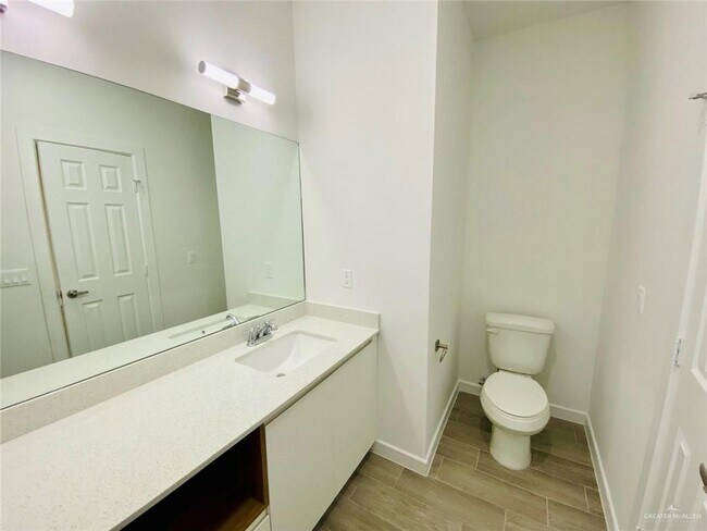 Building Photo - 19 Marcela Dr