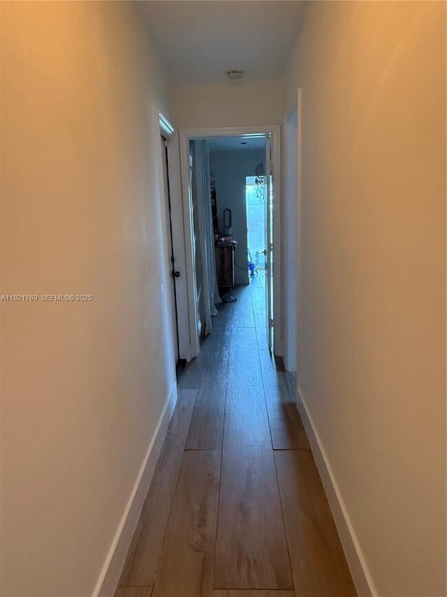 Building Photo - 5424 Van Buren St