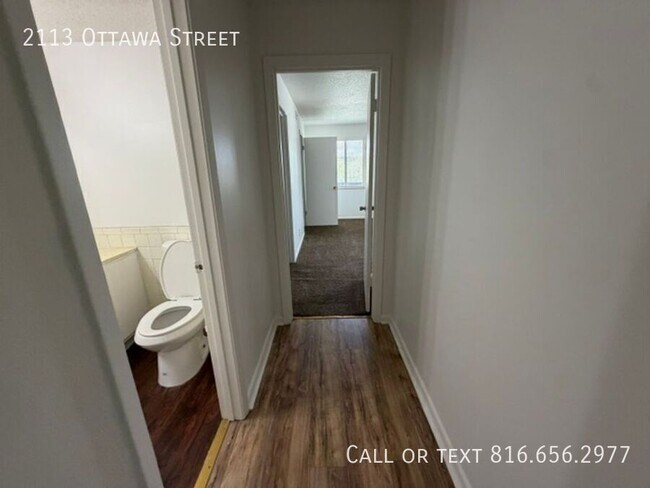 Building Photo - 2113 Ottawa St