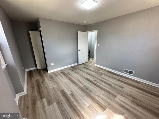 Building Photo - 2627 Colebrooke Dr