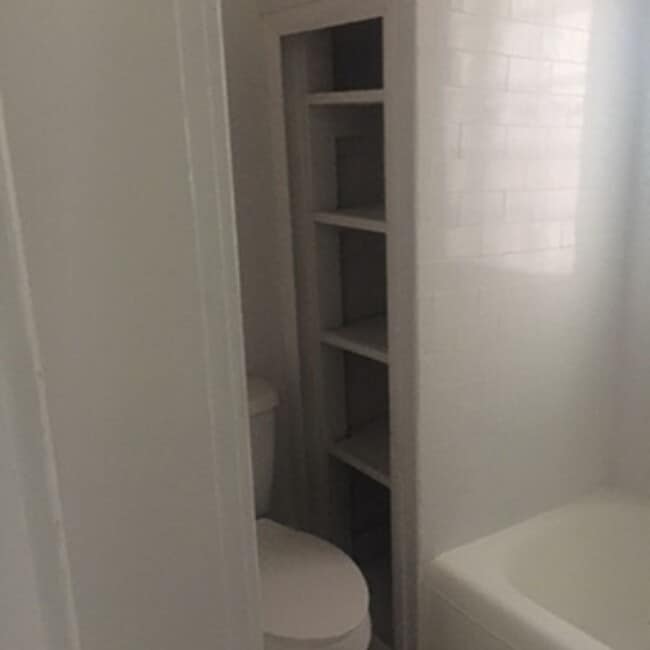 Building Photo - 1354 Forsythe Ave