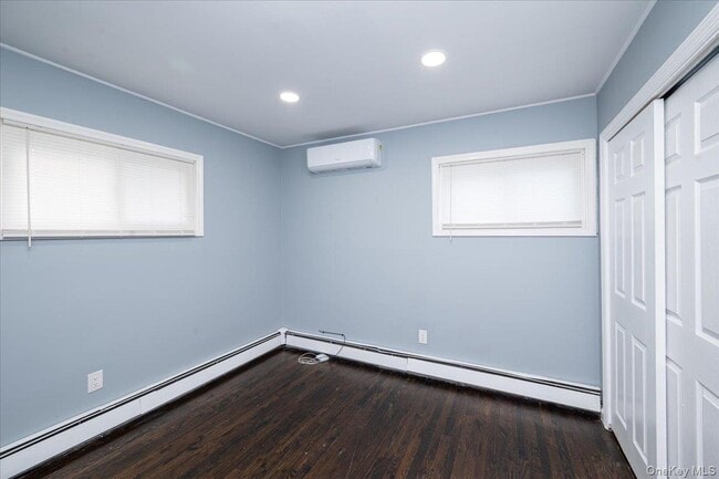 Building Photo - 54 Ketcham Ave