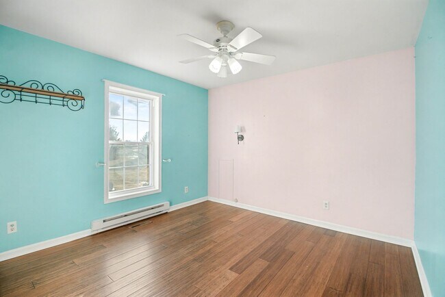 Building Photo - Beautiful updated Country Home