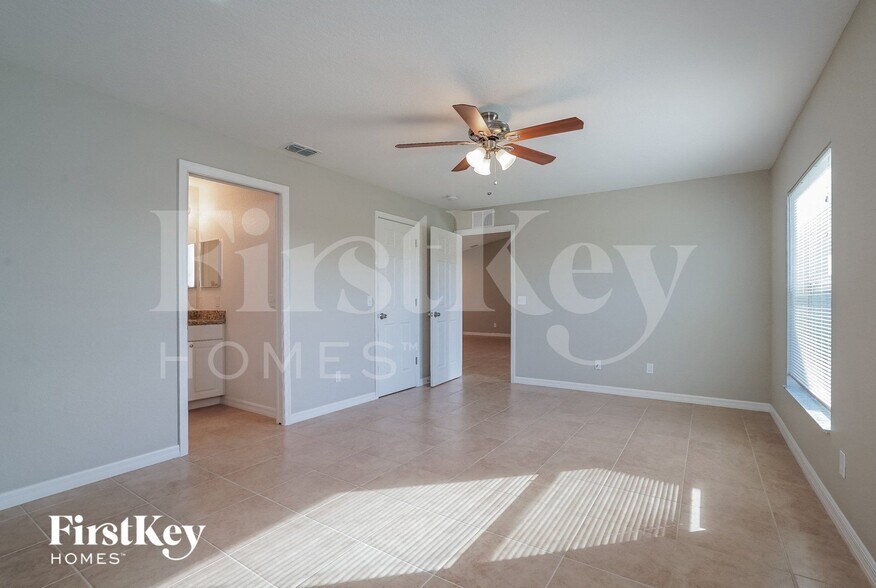 Building Photo - 12087 Helios Ave