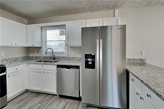 Building Photo - 42 Breckenridge Dr